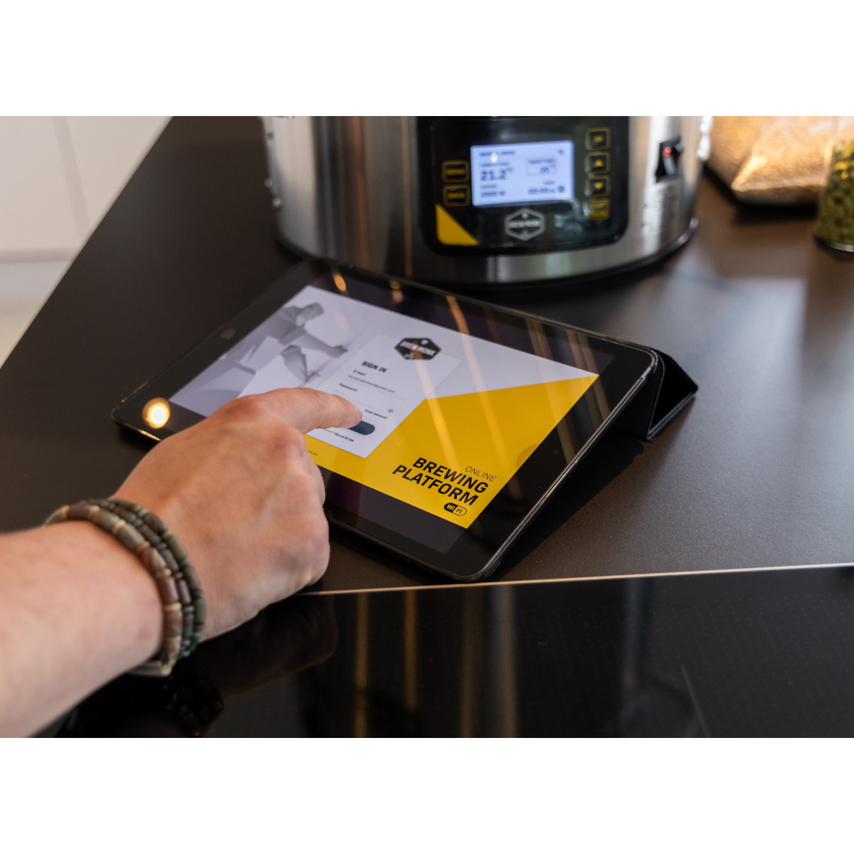 Brew Monk® B40 Wi-Fi brewing system 2